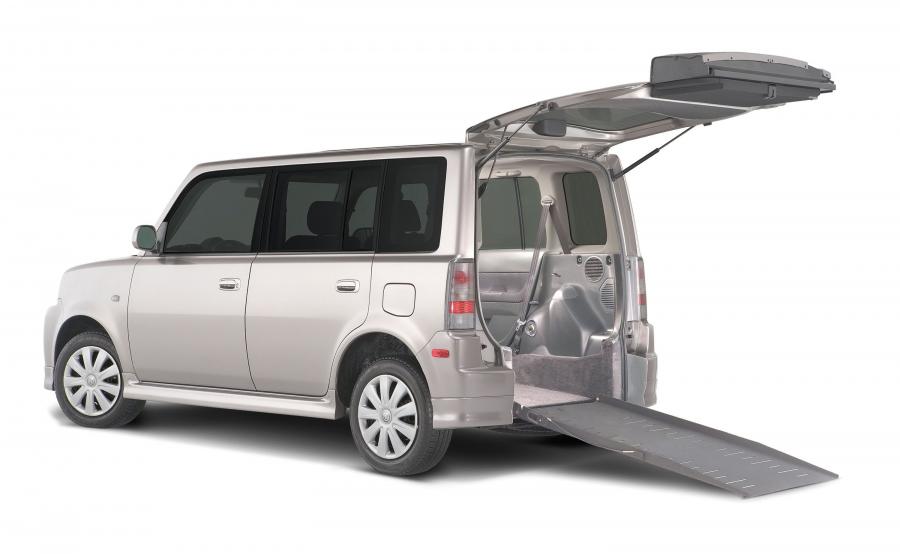  Scion xB 2006 года  (фото 2 из 19)